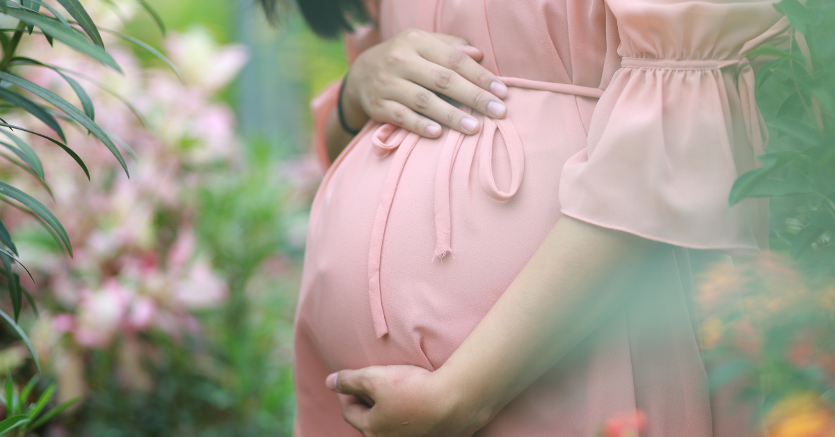 woman pregnant after exploring her tubal ligation reversal options